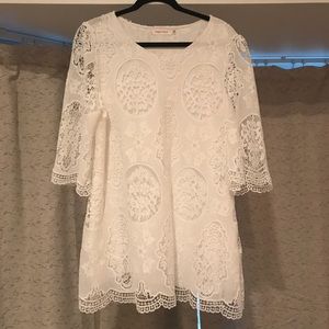 White Lace Scallop-Hem Three-Quarter Sleeve Top